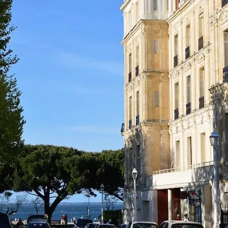 Apartamento Grand - Magnifique Bord De