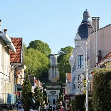 Grand - Magnifique Bord De